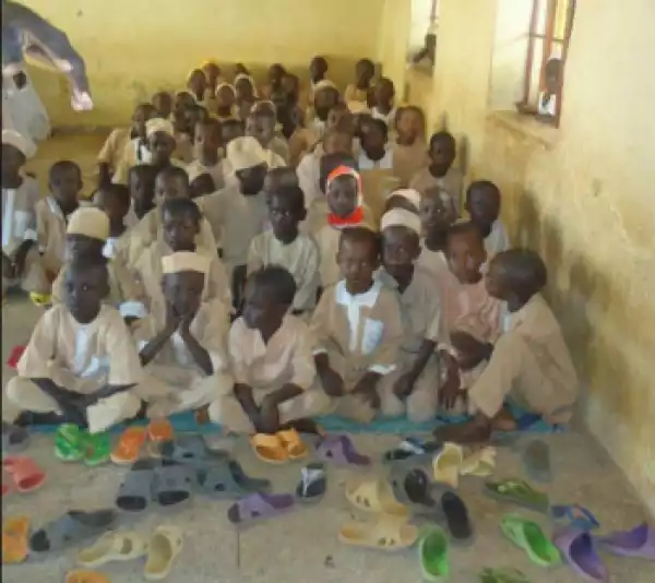 Photos Of A Primary School In Kano Where Pupils Sit On Bare Floor During Classes